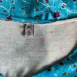 Women’s Tunic Style Top